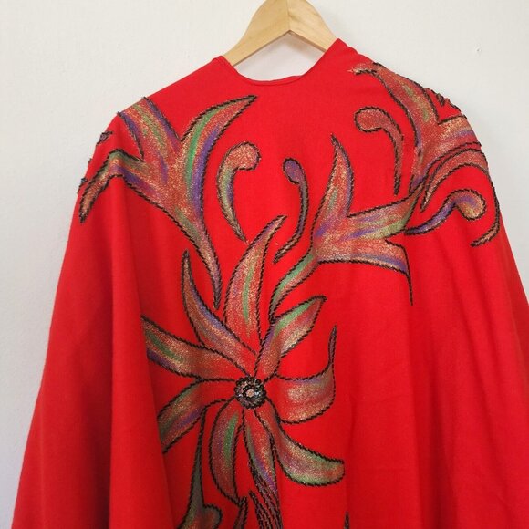 Vintage Handmade Wool Red Beaded Poncho Shawl Long Flowy Geometric Floral - Picture 11 of 13